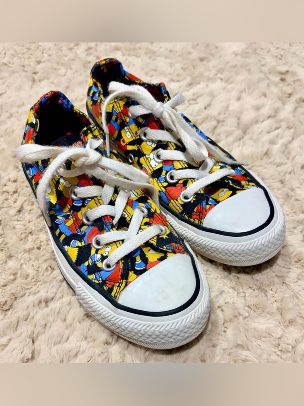 Youth Converse Simpsons Size 3